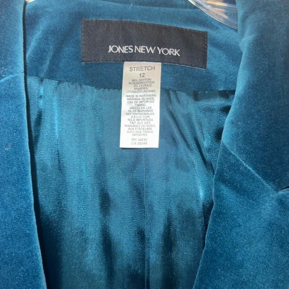 Teal Velvet Blazer - Picture 2 of 5